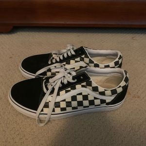 I am selling Women’s Old Skool vans